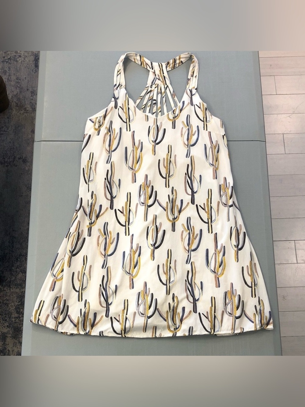 entro White Cactus Flowy Tank Top Mini Dress